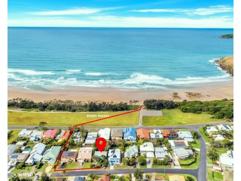 51 Blue Gum Avenue, Sandy Beach NSW 2456
