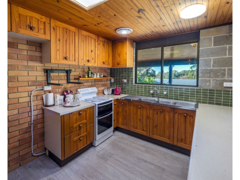 15 St Andrews Drive, Woolgoolga NSW 2456