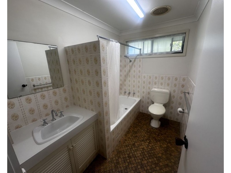 16 Lakeview Avenue, Safety Beach NSW 2456