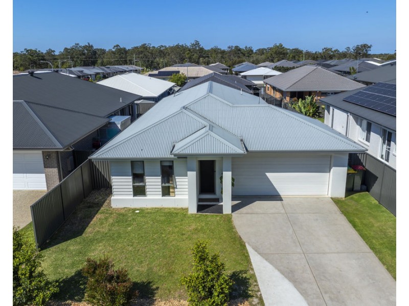 12 Somervale Road, Sandy Beach NSW 2456
