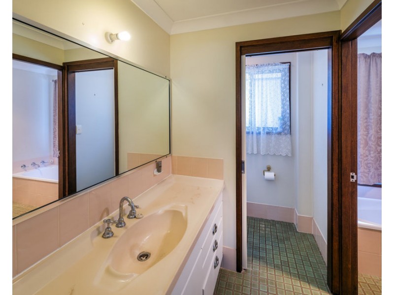 25 Ocean Street, Woolgoolga NSW 2456