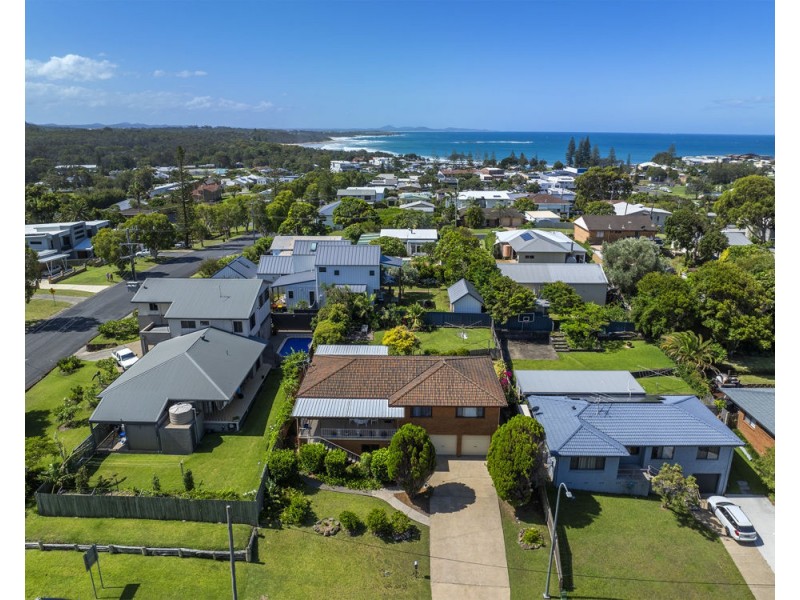 4 Maldon Place, Woolgoolga NSW 2456
