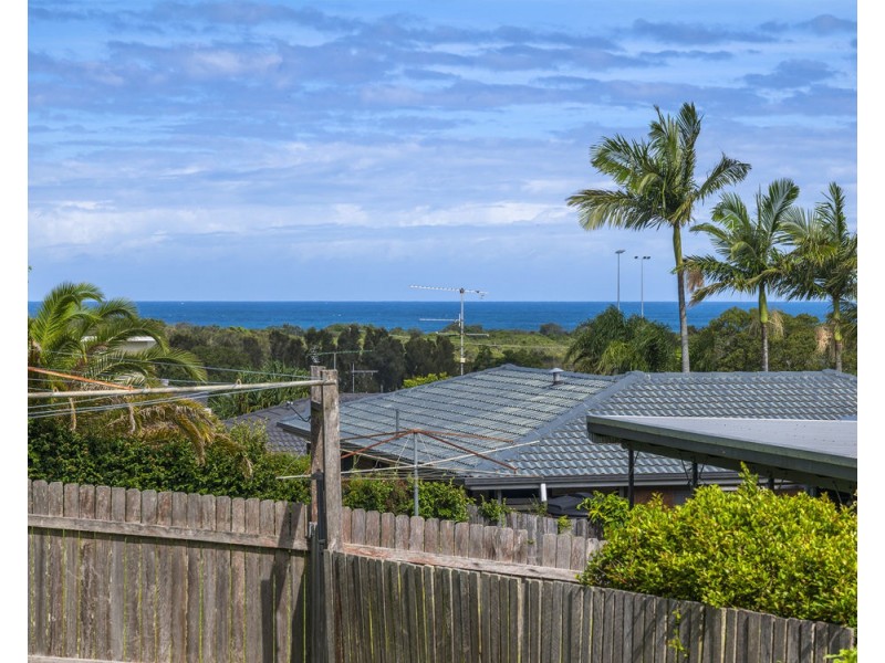 4 Maldon Place, Woolgoolga NSW 2456