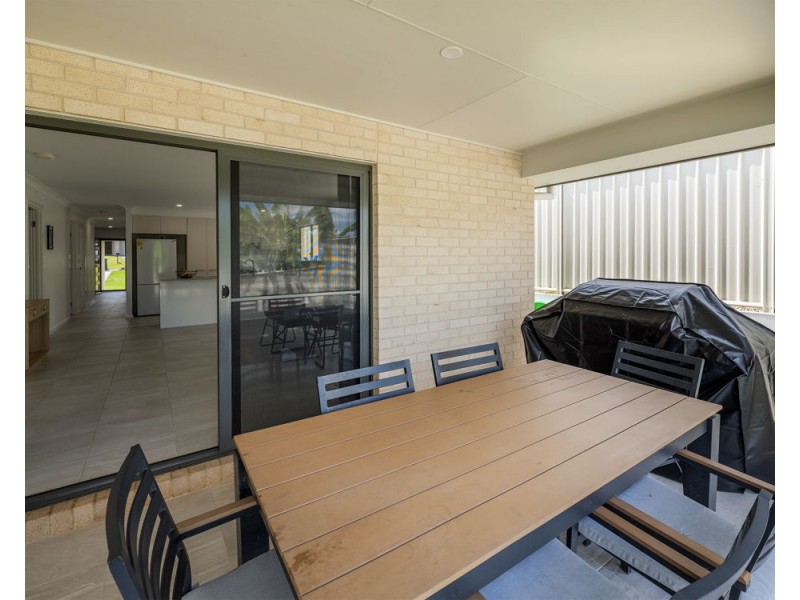 39 Gita Place, Woolgoolga NSW 2456