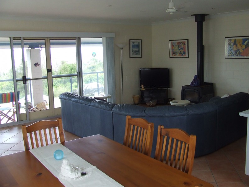 6 Beach Road, Arrawarra Headland NSW 2456