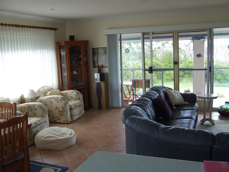 6 Beach Road, Arrawarra Headland NSW 2456