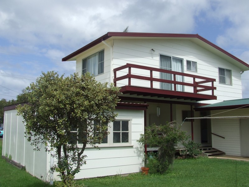 13 FORD STREET, Red Rock NSW 2456