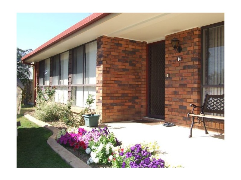 14 Crabbe St, Woolgoolga NSW 2456