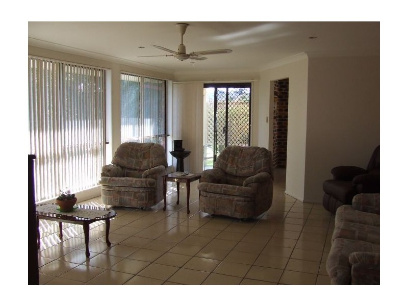 14 Crabbe St, Woolgoolga NSW 2456