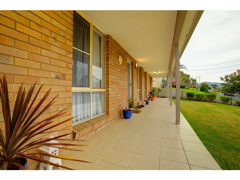 6 Crabbe Street, Woolgoolga NSW 2456