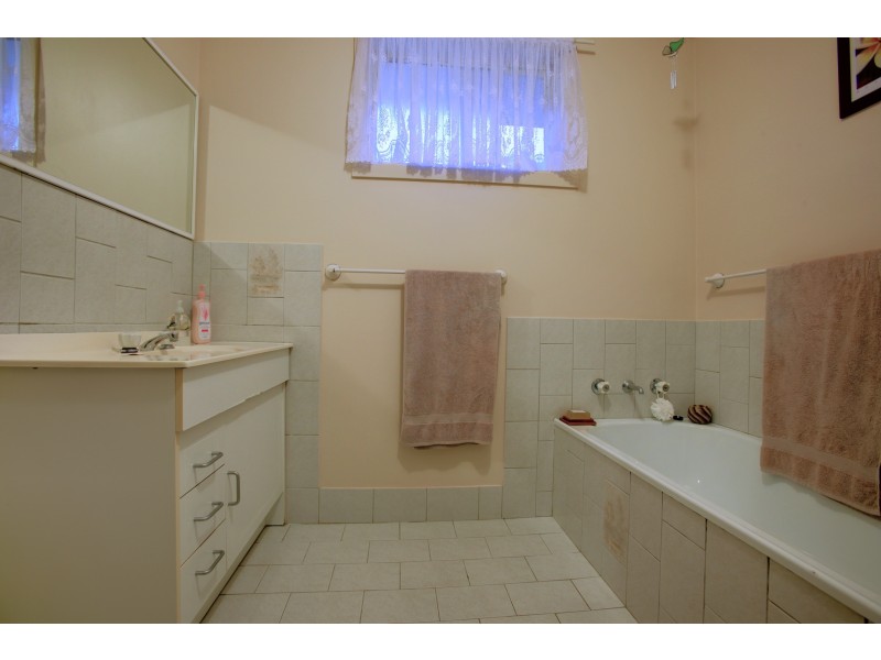 6 Crabbe Street, Woolgoolga NSW 2456