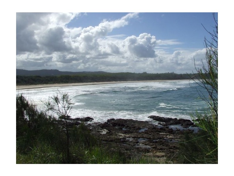 16 Pollack Esplanade, Woolgoolga NSW 2456