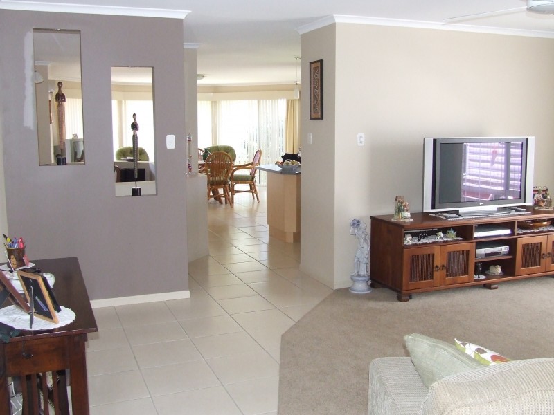 8 Yachtsman Drive, Safety Beach NSW 2456