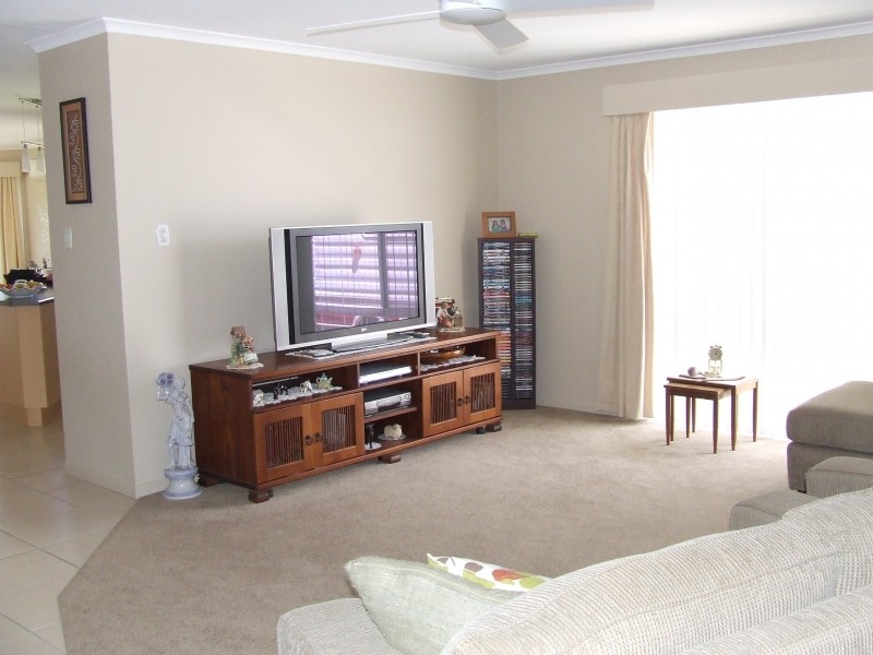 8 Yachtsman Drive, Safety Beach NSW 2456
