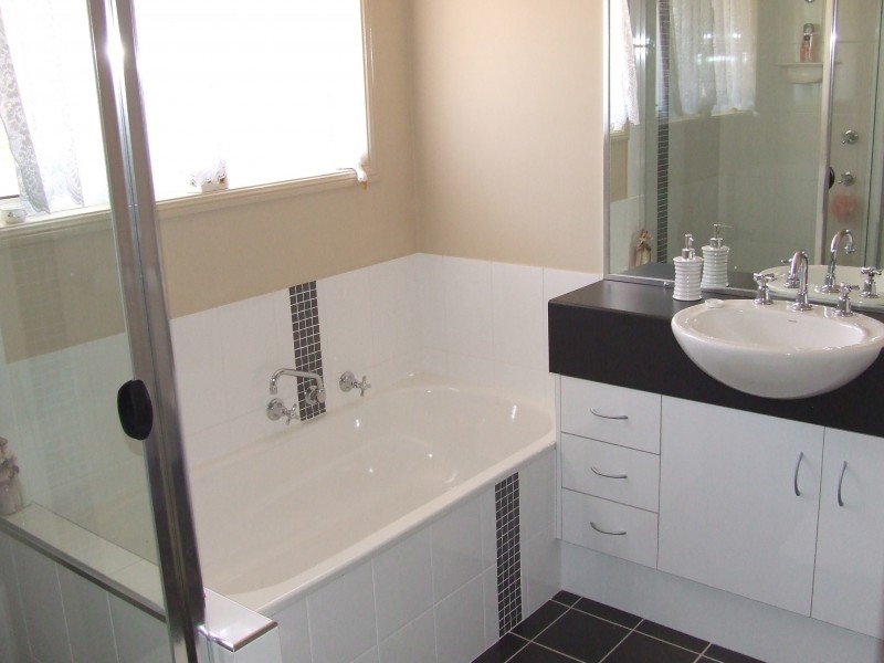 8 Yachtsman Drive, Safety Beach NSW 2456