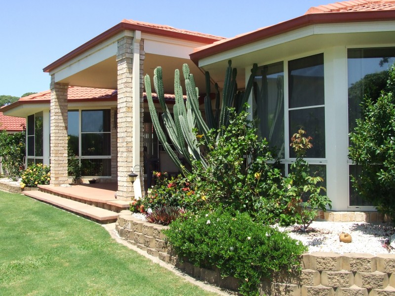 8 Yachtsman Drive, Safety Beach NSW 2456