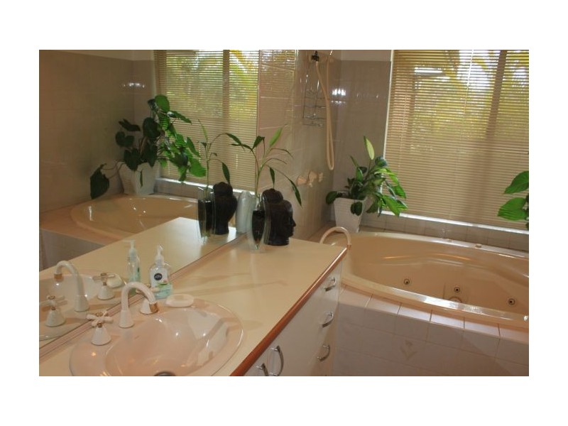8 Clear place, Woolgoolga NSW 2456