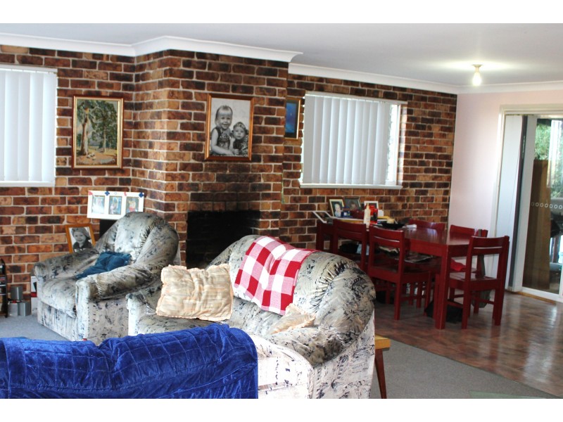 11 McPhee Close, Woolgoolga NSW 2456