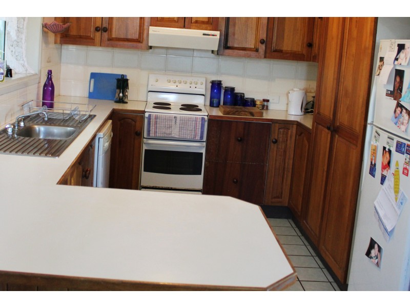 11 McPhee Close, Woolgoolga NSW 2456