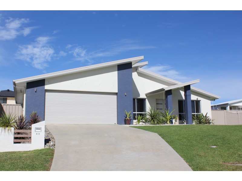 48 Vista Close, Woolgoolga NSW 2456