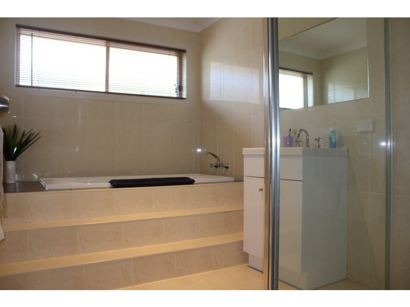 48 Vista Close, Woolgoolga NSW 2456