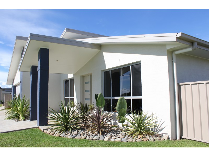 48 Vista Close, Woolgoolga NSW 2456
