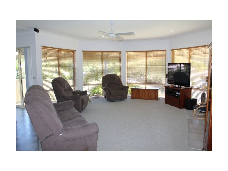 4 Amiee Place, Woolgoolga NSW 2456