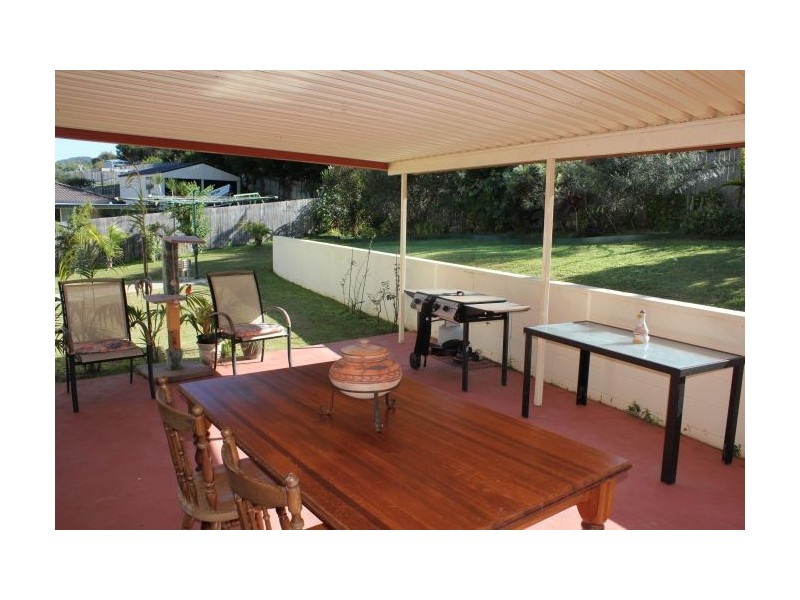 2 Sassafras Close, Woolgoolga NSW 2456