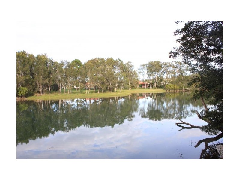 8 Clear Place, Woolgoolga NSW 2456