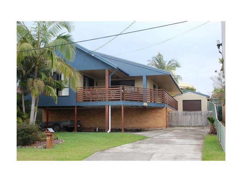 24 Bluegum Avenue, Sandy Beach NSW 2456