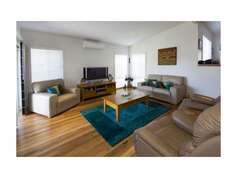 4 Quay Crescent, Safety Beach NSW 2456