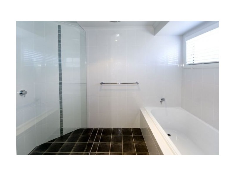 4 Quay Crescent, Safety Beach NSW 2456
