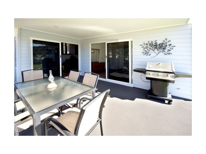 4 Quay Crescent, Safety Beach NSW 2456