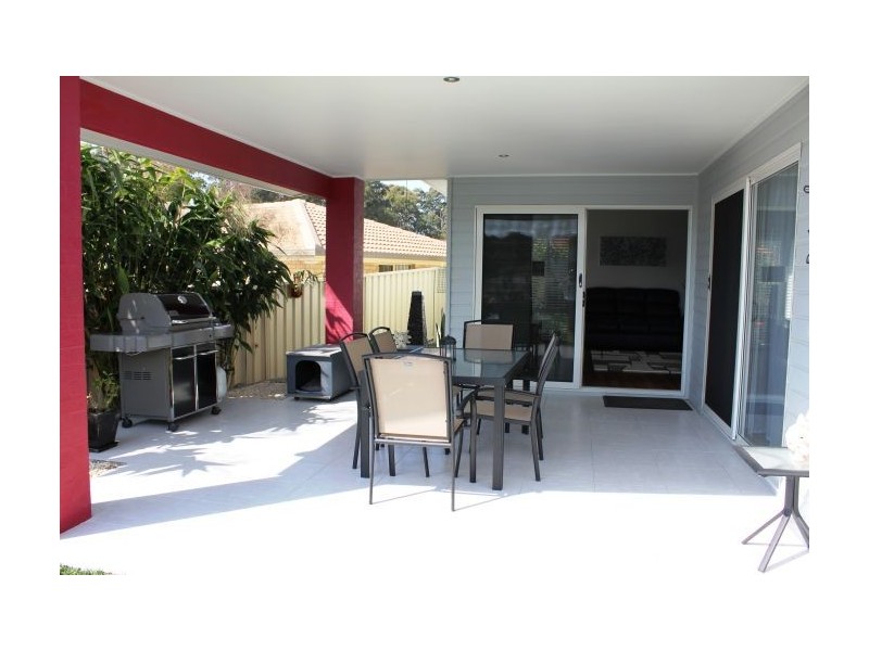 4 Quay Crescent, Safety Beach NSW 2456