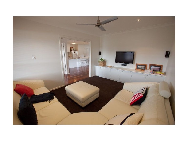 4 Waverider Cove, Safety Beach NSW 2456