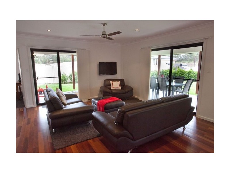 4 Waverider Cove, Safety Beach NSW 2456