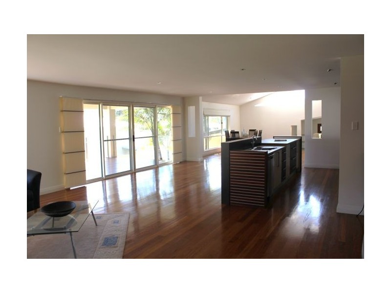 5 Mariner Drive, Safety Beach NSW 2456