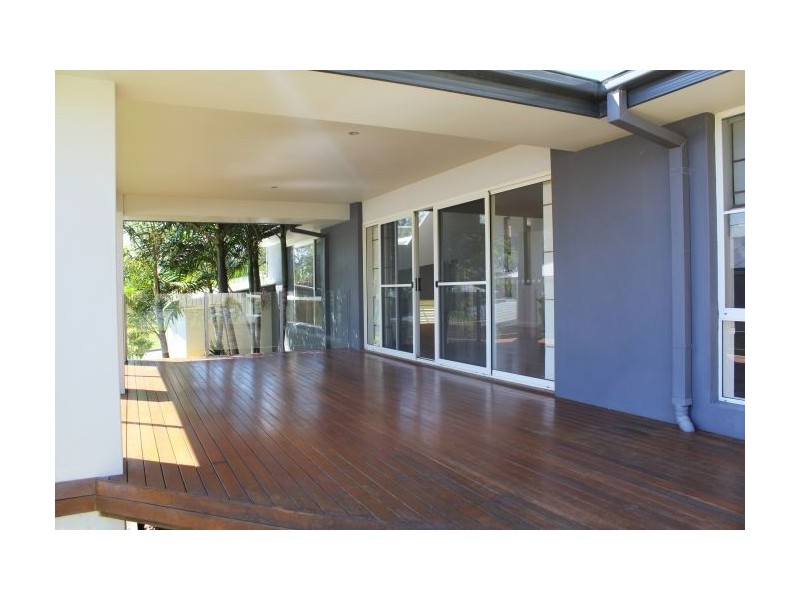 5 Mariner Drive, Safety Beach NSW 2456