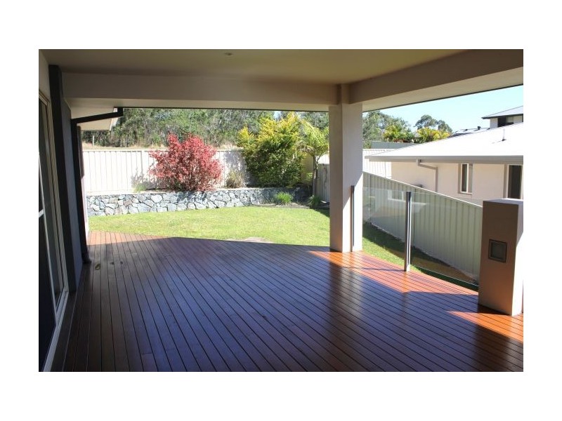 5 Mariner Drive, Safety Beach NSW 2456