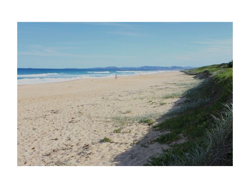 72 Flaherty Street, Red Rock NSW 2456