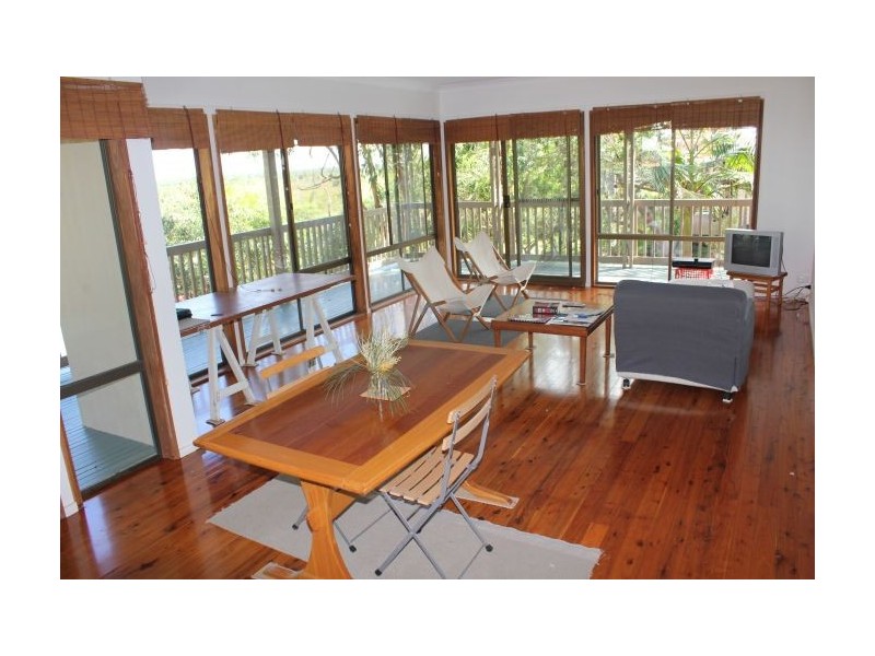 1 Flaherty Street, Red Rock NSW 2456