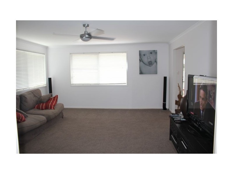 16 Admiralty Drive, Safety Beach NSW 2456