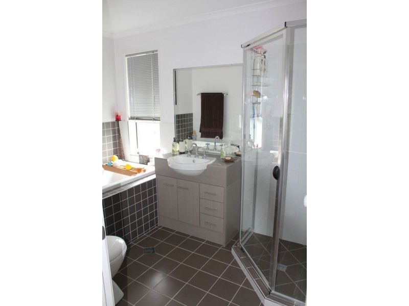 16 Admiralty Drive, Safety Beach NSW 2456