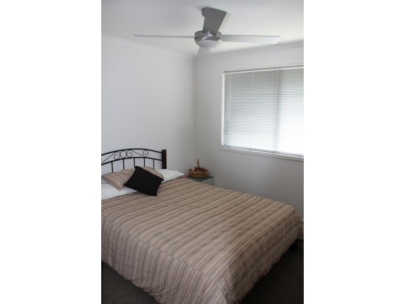 16 Admiralty Drive, Safety Beach NSW 2456