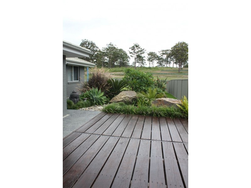 16 Admiralty Drive, Safety Beach NSW 2456