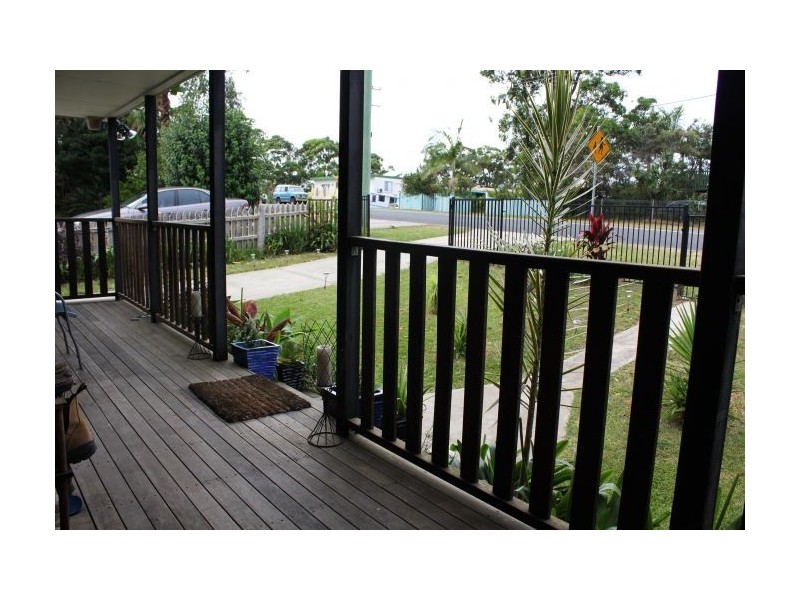 17 Diamond Head Drive, Sandy Beach NSW 2456