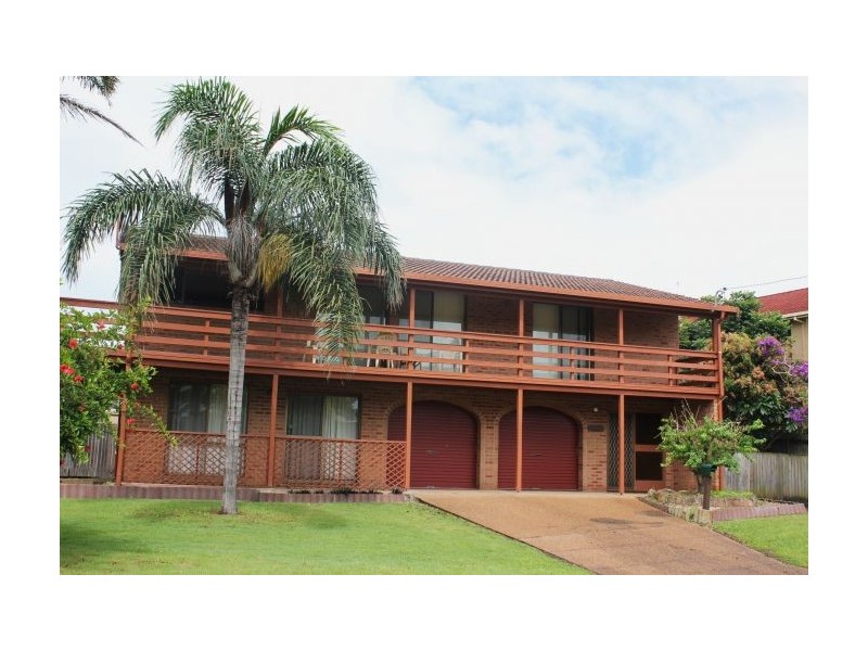 17 Ti-Tree Road, Sandy Beach NSW 2456