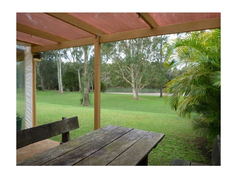 8 Clear Place, Woolgoolga NSW 2456