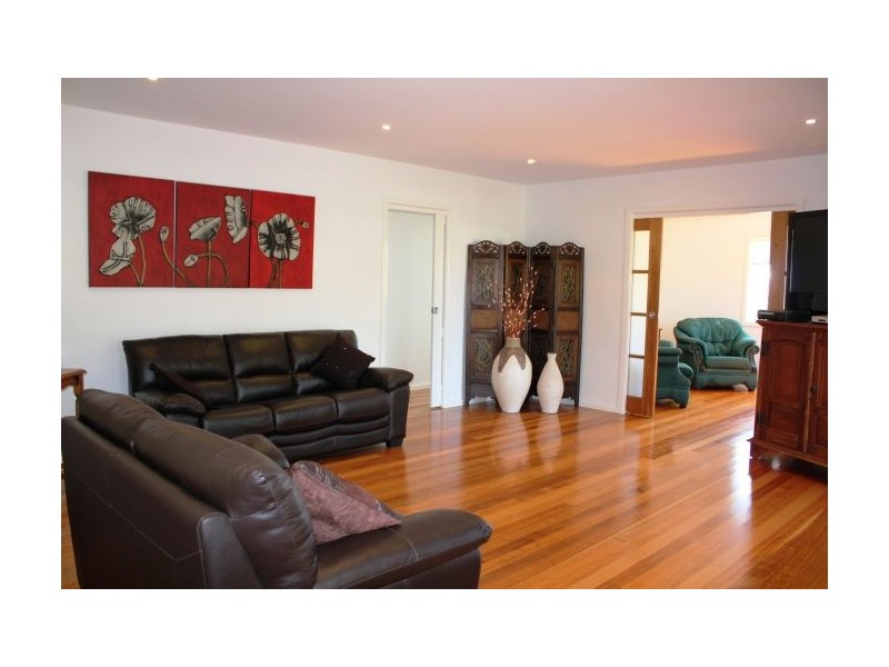 4 Yachtsman Drive, Safety Beach NSW 2456
