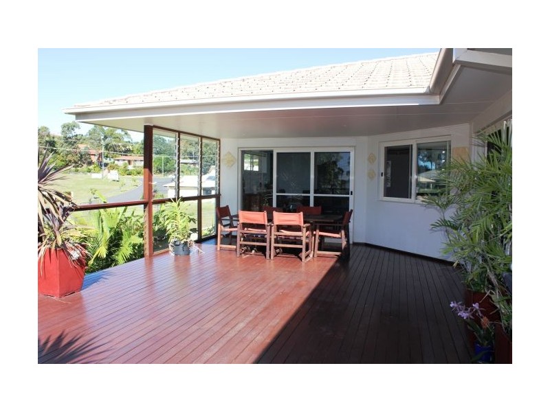 4 Yachtsman Drive, Safety Beach NSW 2456